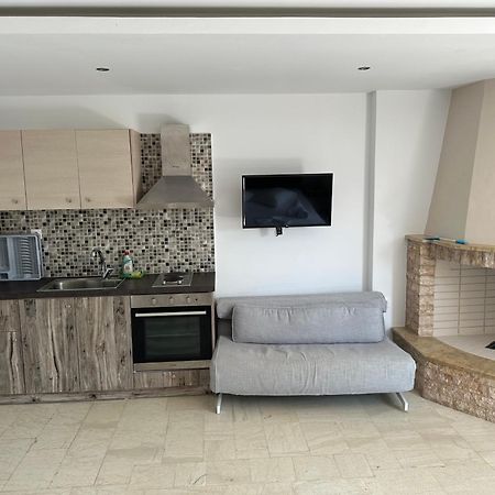 Aqua Apartments ลูตรา โอรายาส เอเลนิส ภายนอก รูปภาพ